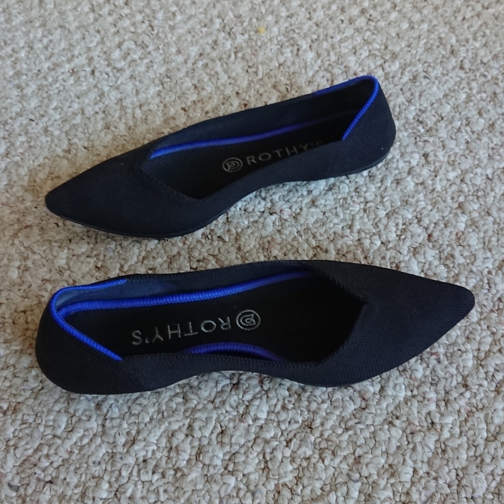 Rothy's the point Solid black flat size 7.5